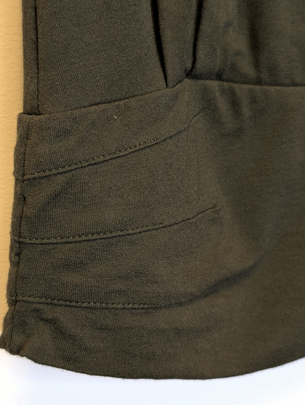 Kenneth Cole Reaction Olive draped Front Sleeveless Top Jersey Surplice Blouse - Picture 5 of 12